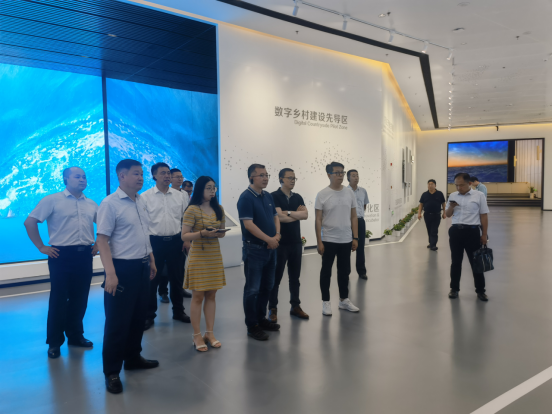 公司领导赴滨海、盐城经济开发区调研(图2)